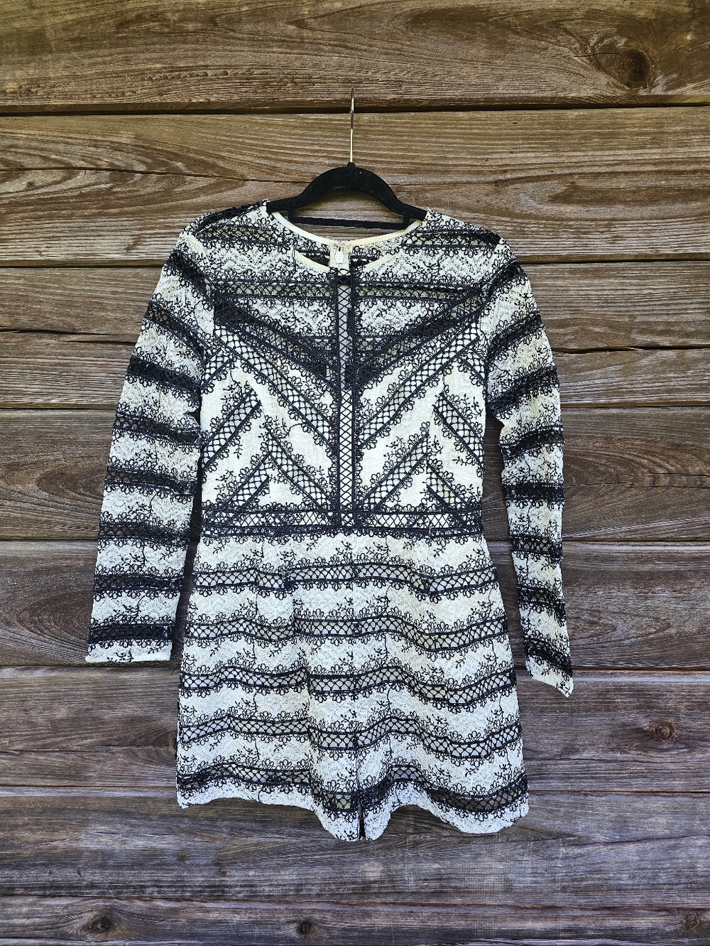 Adelyn Rae Black & Cream Lace Romper NWT Size Large
